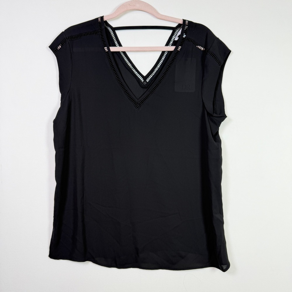 DR2 Black Crochet Trim Strappy Back V-Neck Sleeveless Blouse L